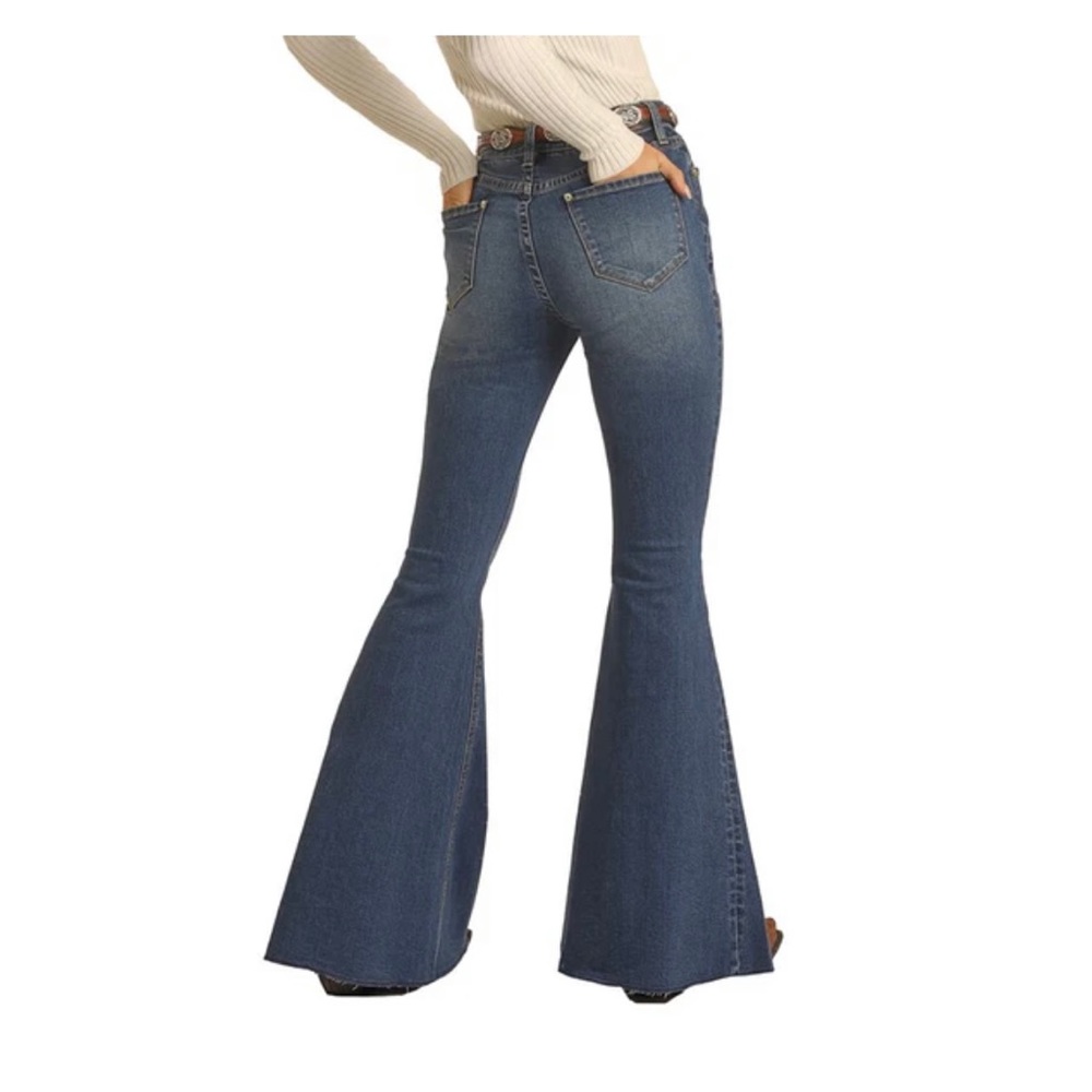 Rock & Roll Cowgirl High Rise Bell Bottom Jean Size 28 worn twice